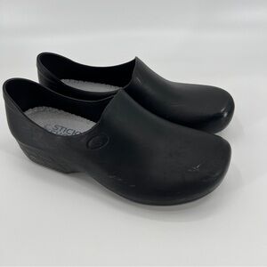 Sticky Shoes 7B Work Clogs Black Slip Resistant Waterproof Women’s Comfort